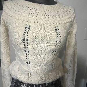 Alpacka/Wool white knitted sweater